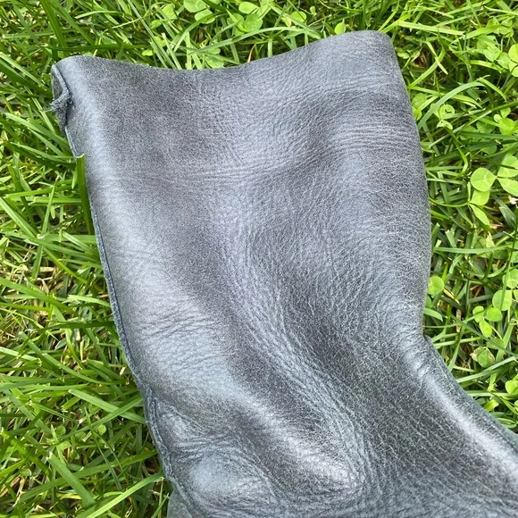 ROOTS classic rollover tribe boots in charcoal grey size 6 - Picture 8 of 9